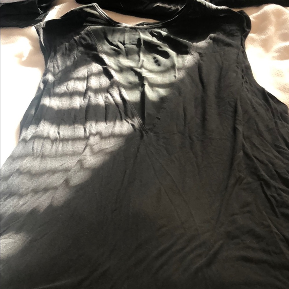 Luluemon tank size 8